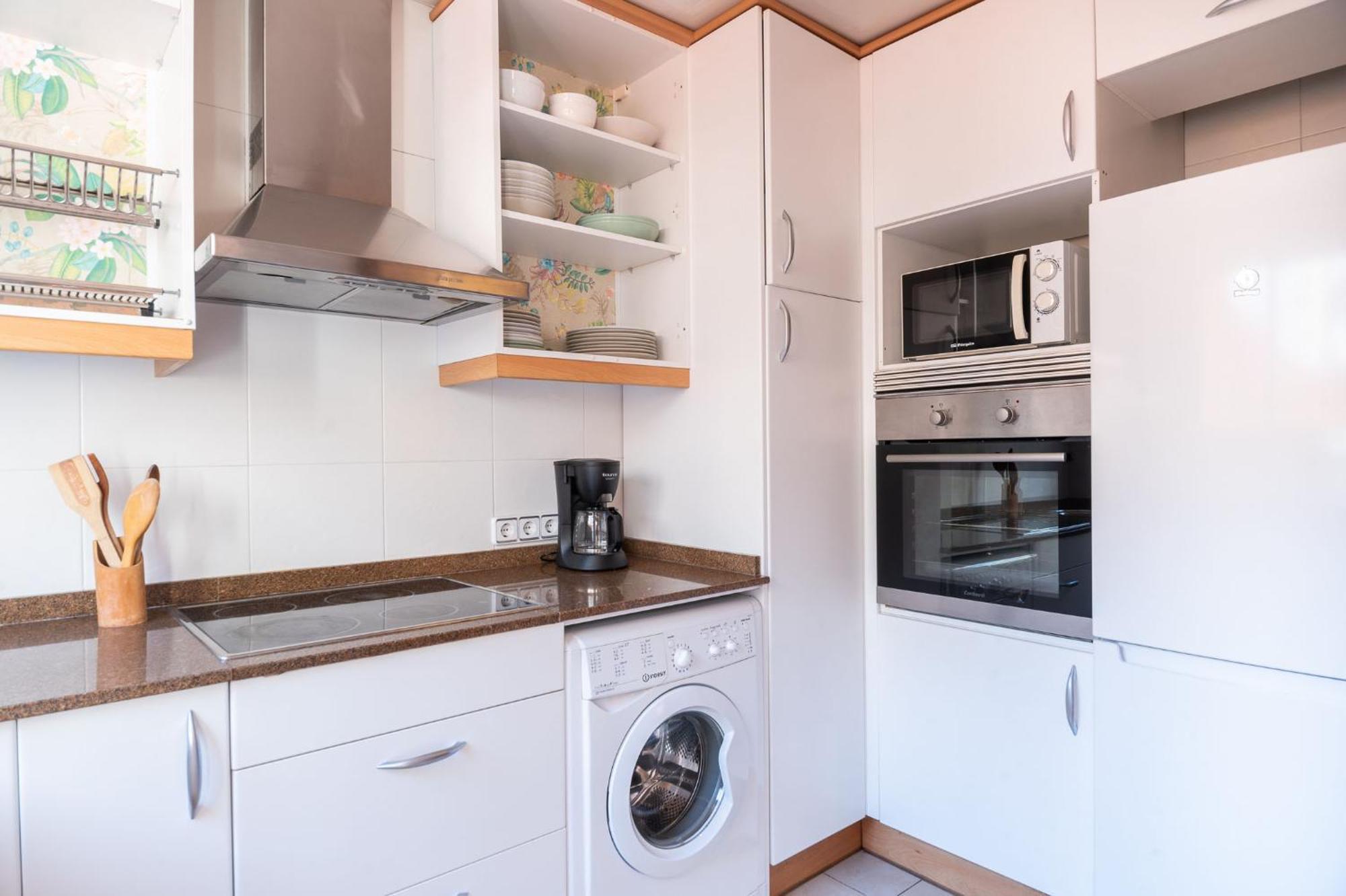 Spacious & Sunny Apt With Terrace In The City Center Barcelona Exterior foto