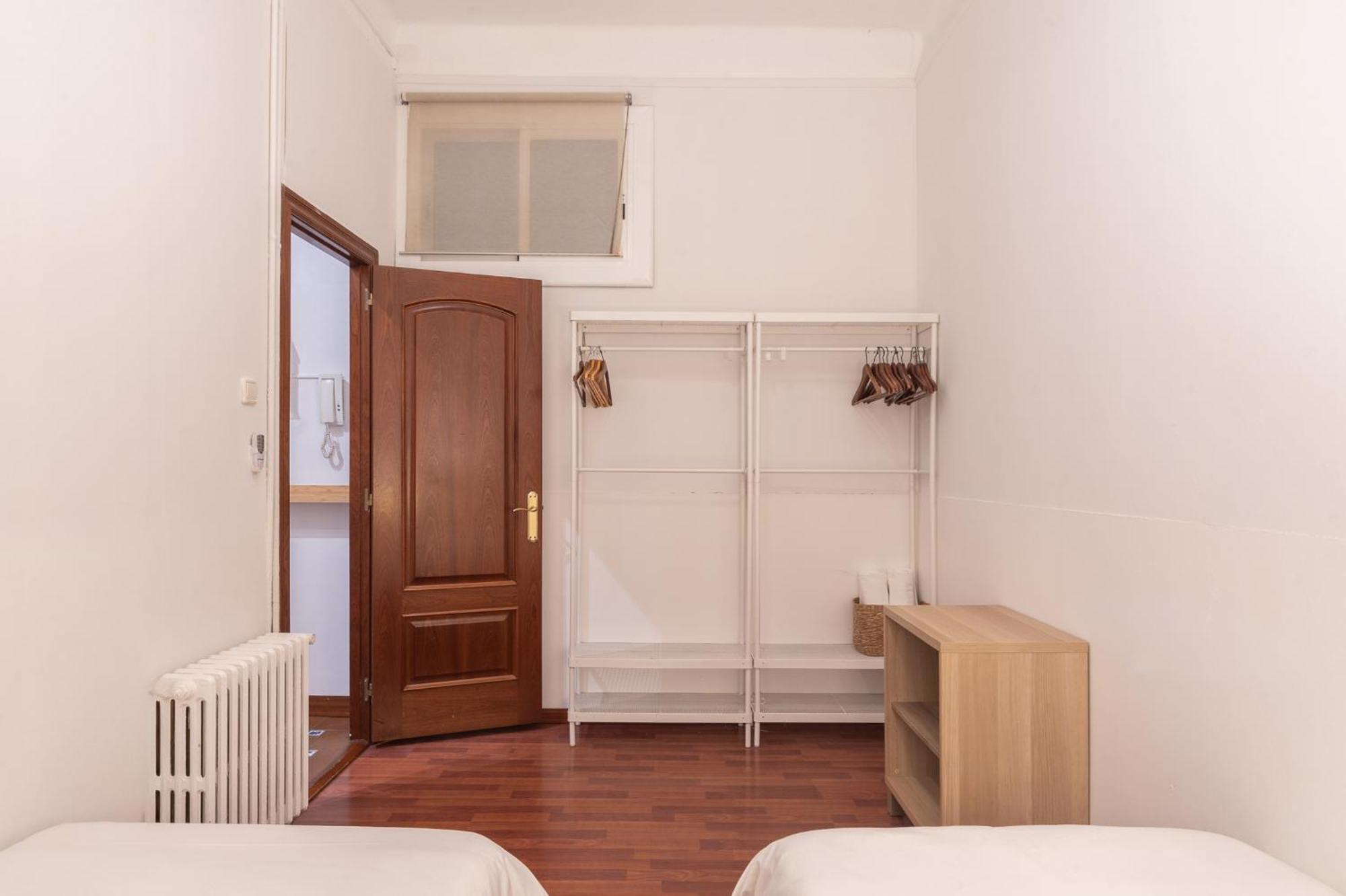 Spacious & Sunny Apt With Terrace In The City Center Barcelona Exterior foto